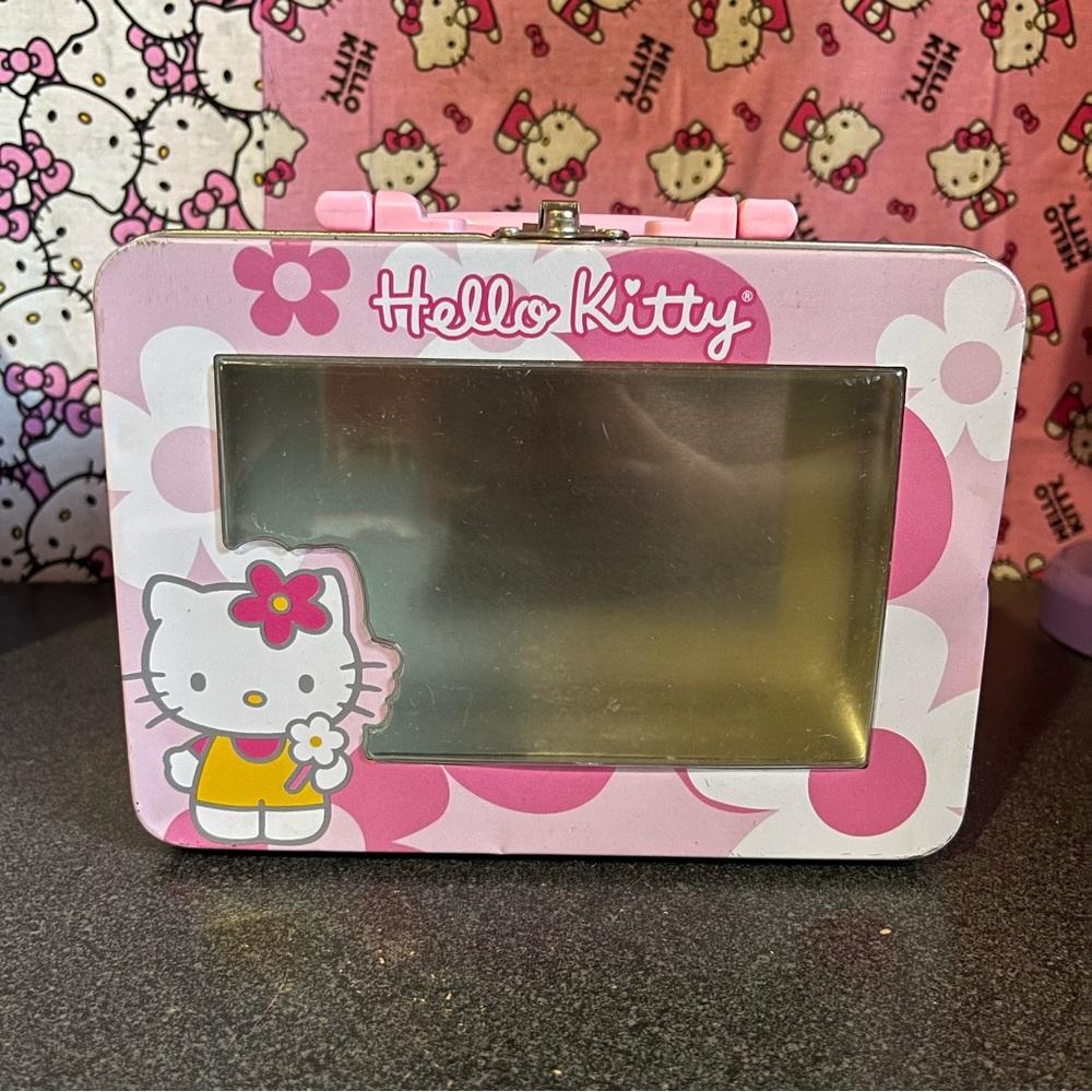 Hello Kitty Tin Box